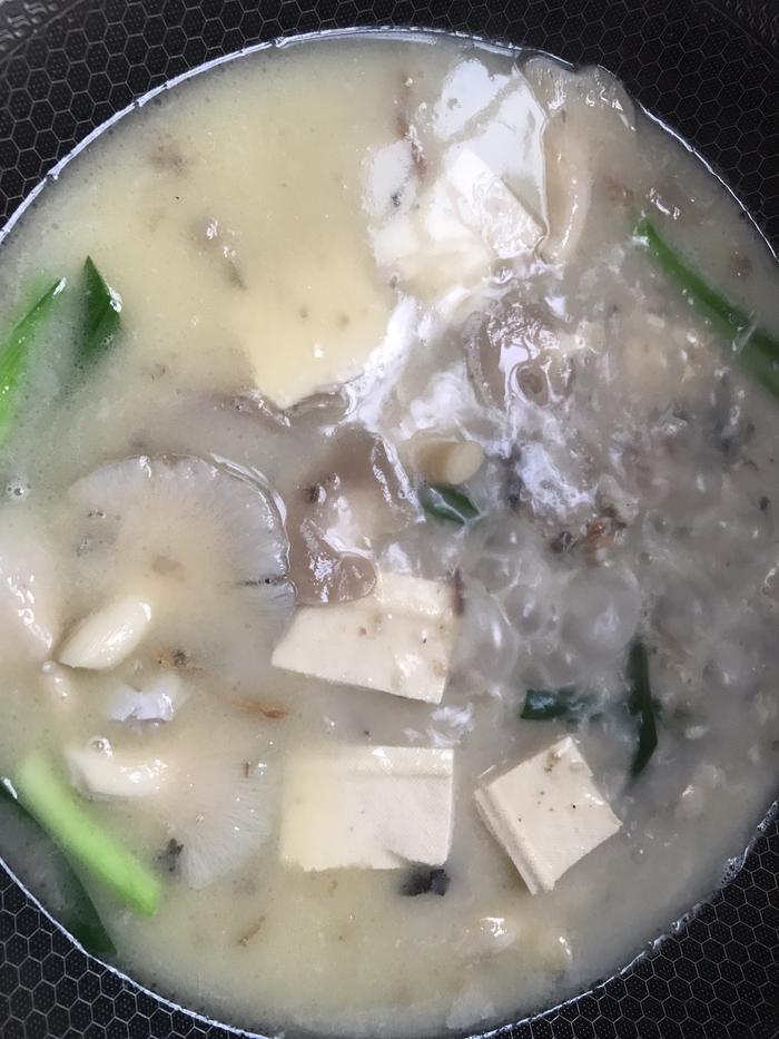 胡子豆腐汤，温暖心灵的鲜美佳品