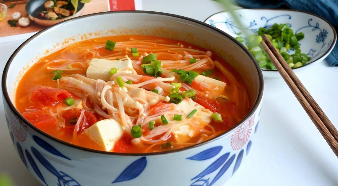 家常豆腐西红柿汤面条，温暖每一根味蕾的鲜美佳肴