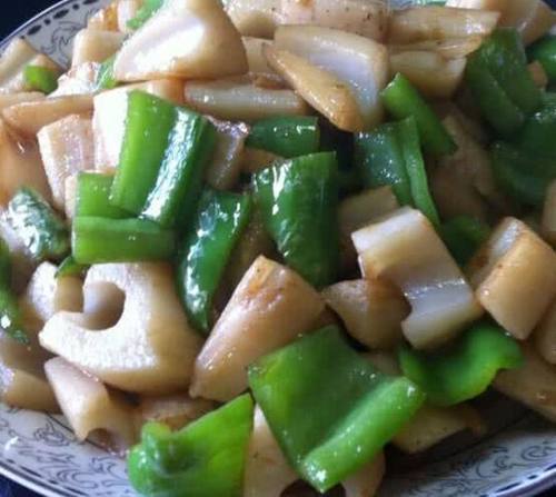 豆腐皮辣椒西红柿，家常美食的创意搭配