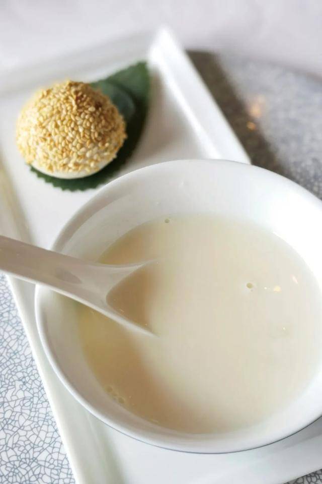 粤菜浓汤的秘密，浓郁口感背后的食材与做法解析