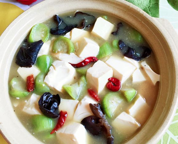 鸡丝豆腐减肥汤，健康美味，轻松瘦身