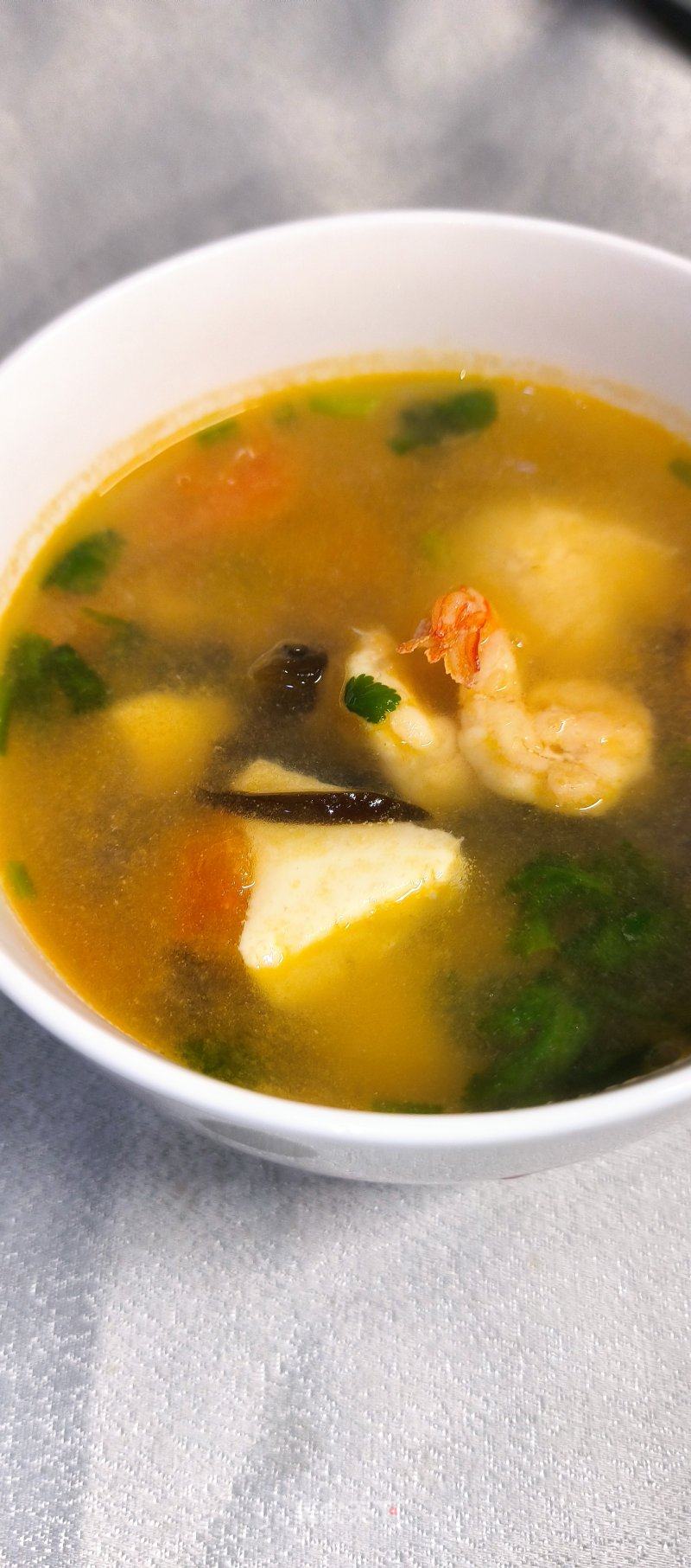 口蘑豆腐虾仁汤的做法