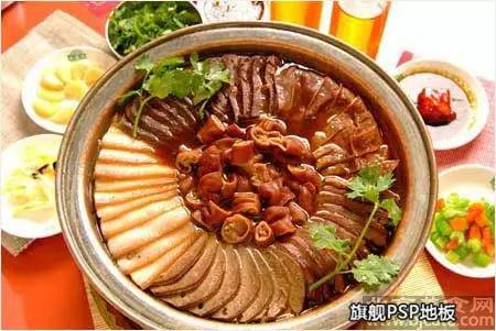 卤煮豆腐泡，家常美食的醇香魅力