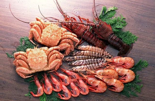 葱香花甲，唤醒味蕾的海鲜美食