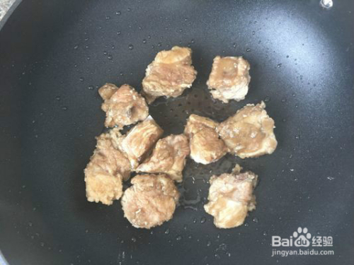 红烧炸茄盒的美味与营养，家常菜肴的制作秘诀
