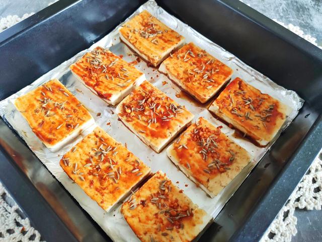 网红烧烤豆腐，美味背后的秘密与家常做法解析