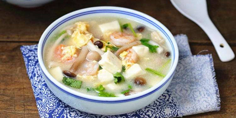 鸡蛋豆腐汆肉汤，滋养身心的一道家常美味