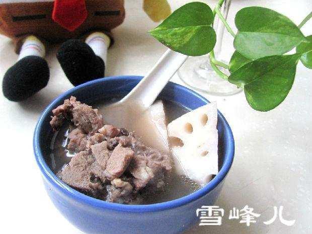 草根黑豆排骨汤的做法