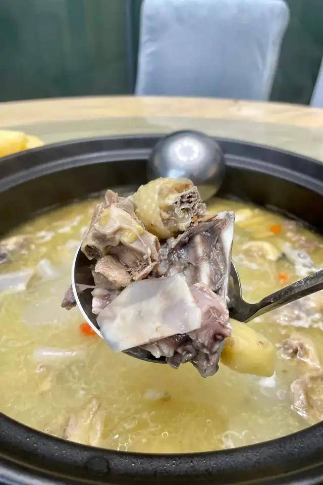 酒楼金汤豆腐，细腻口感，滋补养生之道