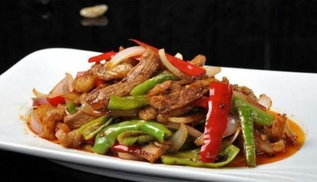 家常美味，平菇炒青椒豆腐的独到魅力