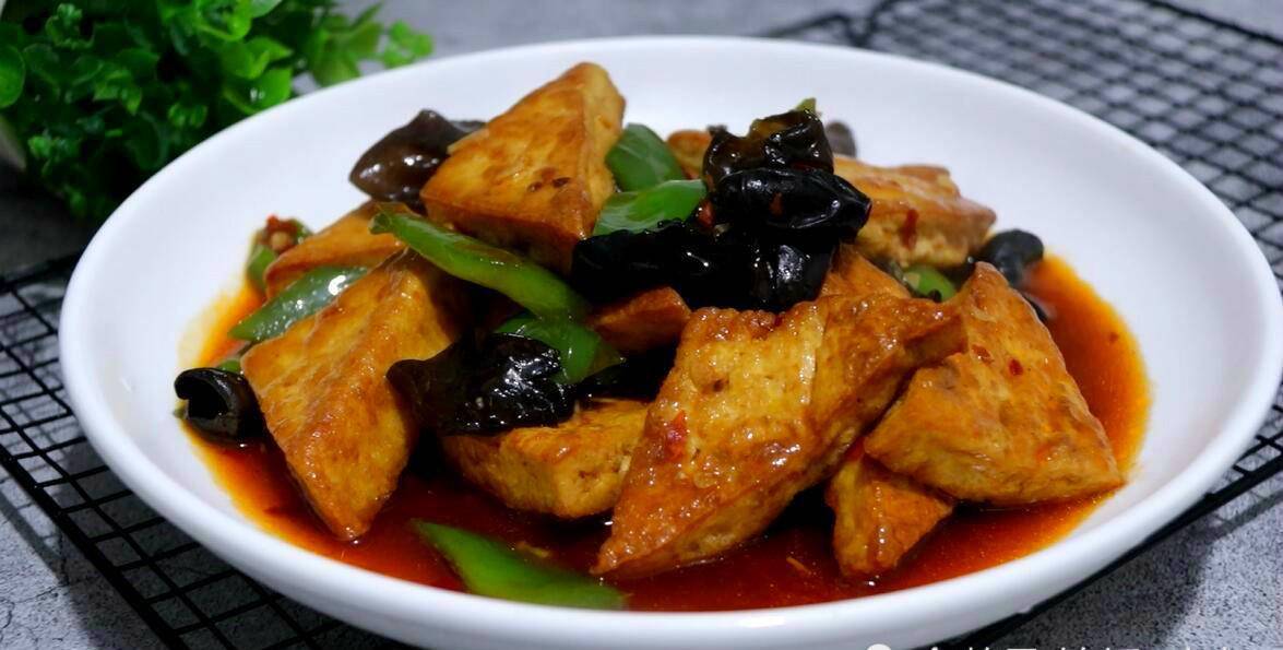 小碗豆腐茄子的魅力，家常美食中的营养宝藏