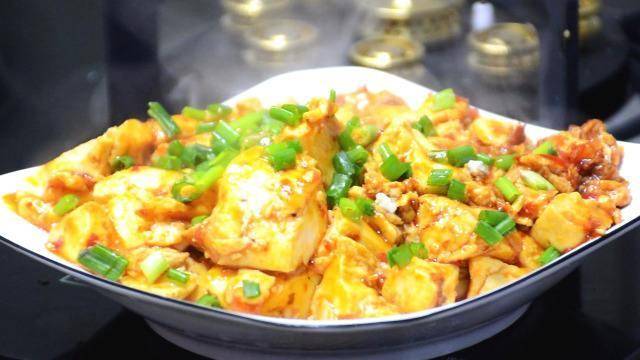 红炒嫩豆腐，家常美食的细腻与鲜美