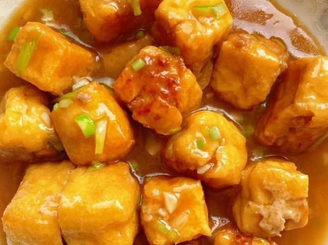 红炒嫩豆腐，家常美食的细腻与鲜美