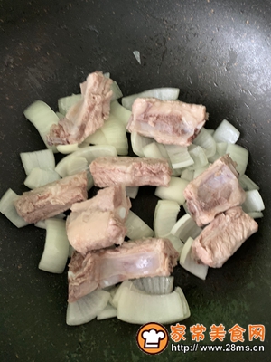 排骨东北大乱炖的做法