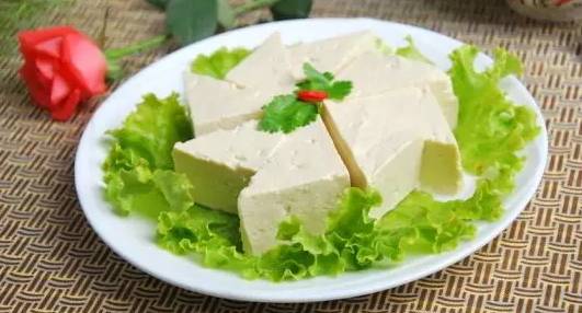剁骨刀切豆腐，探索家常美食的全新境界