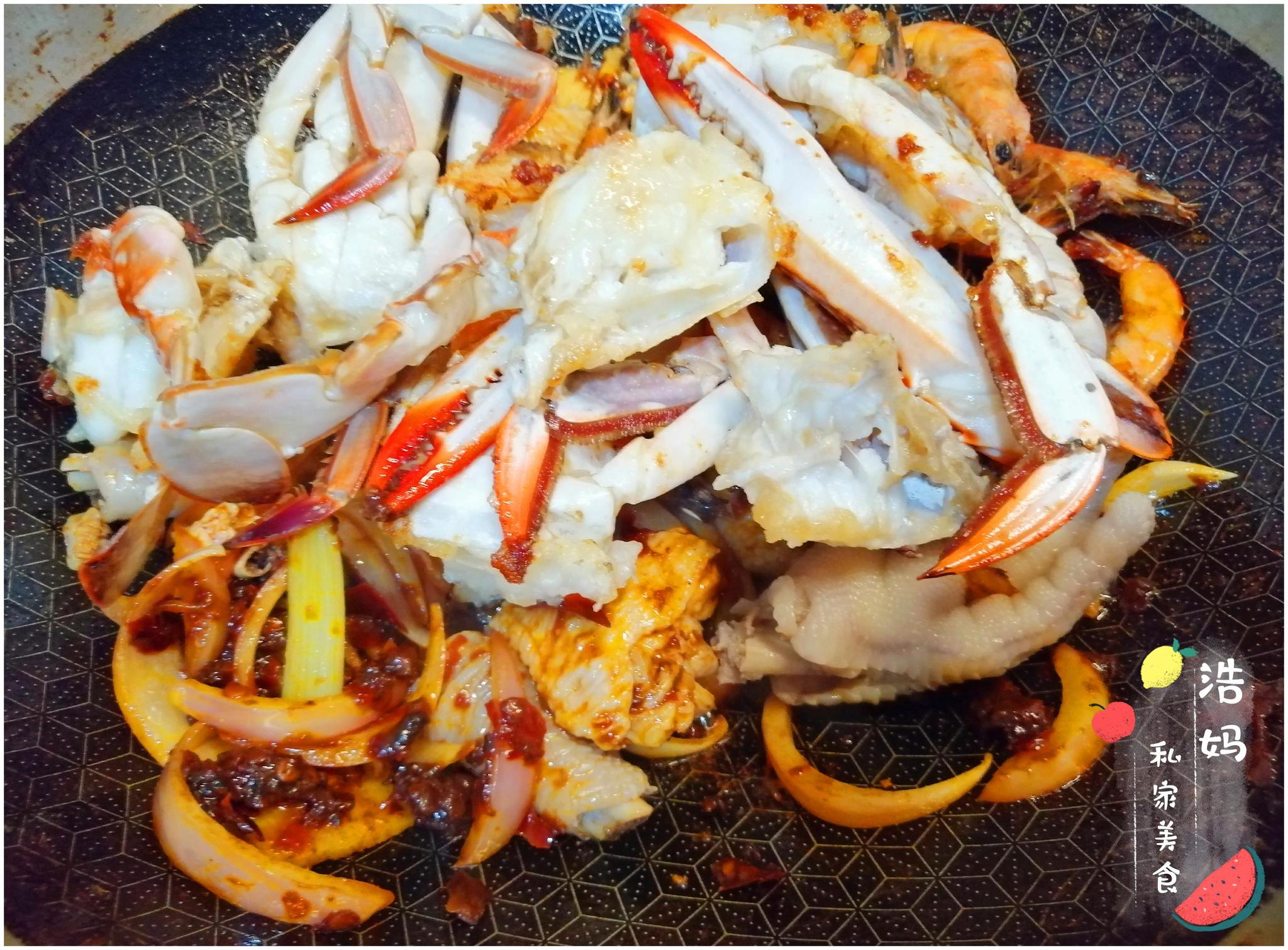 鸡蟹虾锅，海鲜与肉类的绝妙融合，美味一锅炖