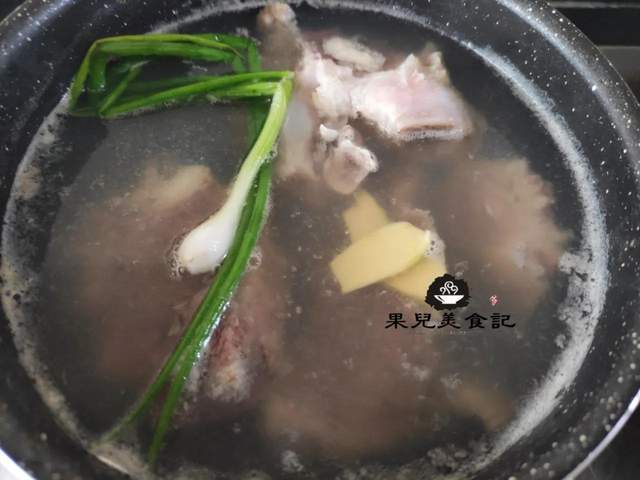 骨头玉竹煲汤的做法