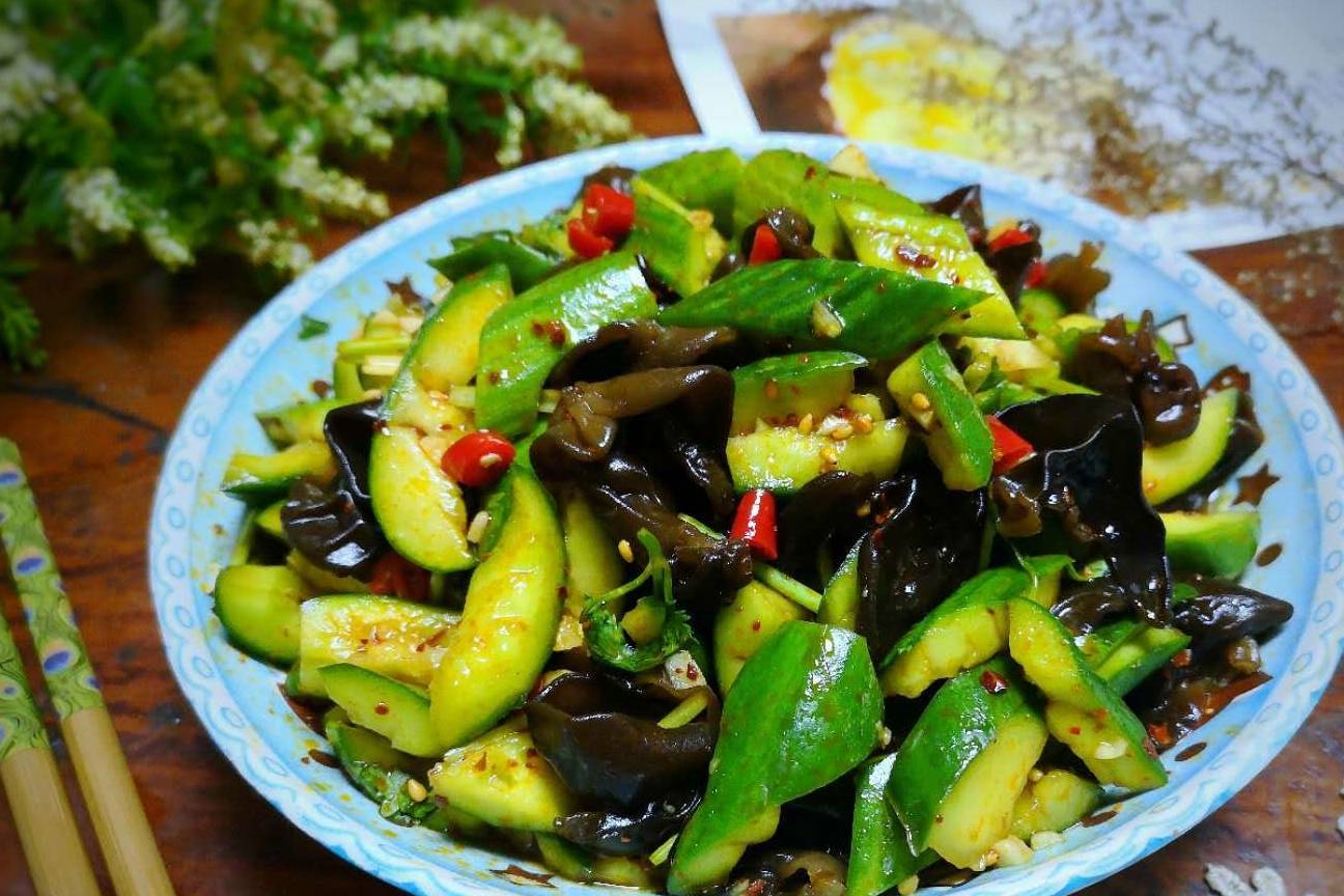 红藕的秘密，食谱里的美味与养生之道