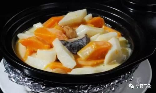 南瓜炖干豆腐，暖胃滋补的素食佳肴