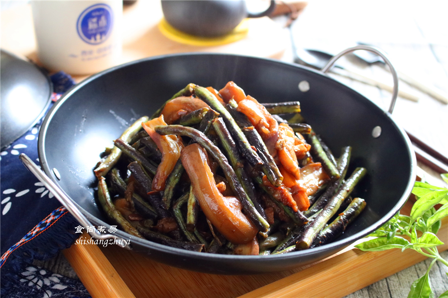 家常美味，豆角茄子熬豆腐，营养丰富的素食佳肴