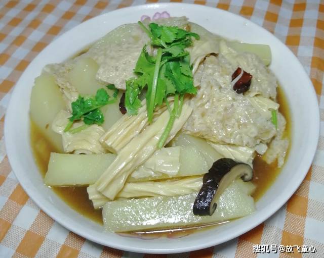 土豆冻豆腐油菜炖，家常美食的健康新吃法