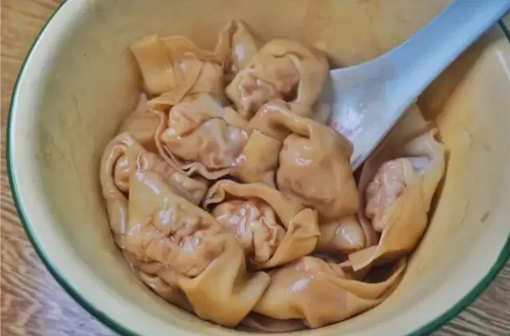 夏日解暑神器——美味拌鸡架的制作与功效