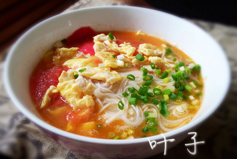 豆腐番茄香菇面条，一道简单美味的家常美食