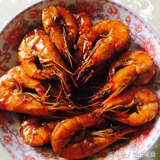 蜜汁大虾的美味诱惑，食材解析与家常做法分享