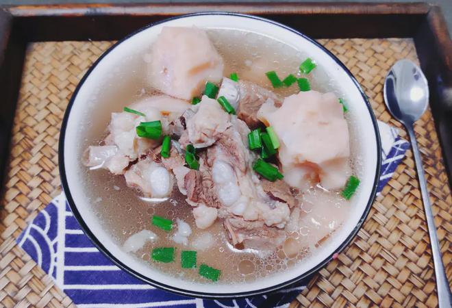 饭店小鸡炖排骨的做法窍门
