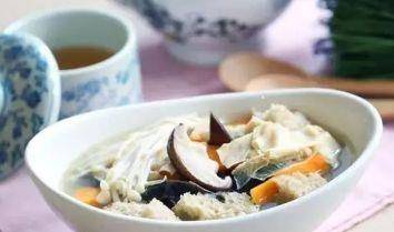 豆腐黄萝卜木耳，一道养生美食的详细解析与做法