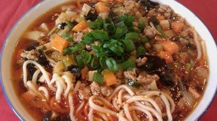 牛肉土豆豆腐面条，一道营养丰富的家常美食