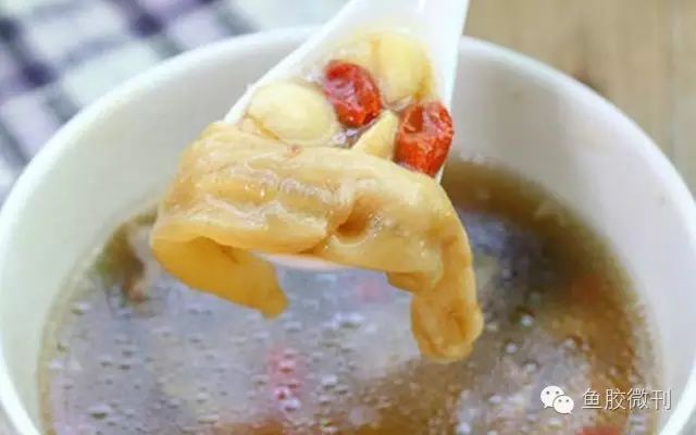 鸡蛋莲子鱼胶做法视频