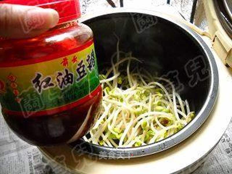 豆芽焖面，家常美食的魅力与简便做法解析