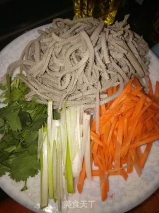 凉拌粗豆腐丝的家常做法