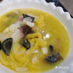 娃娃菜皮蛋豆腐煲，暖身养颜的美食佳品