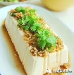 家常美味，拌豆腐与榨菜的双重魅力