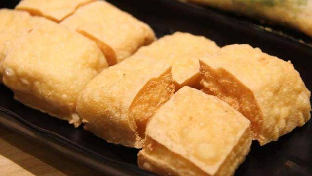 脆皮豆腐这样做，外酥里嫩，美味难挡！