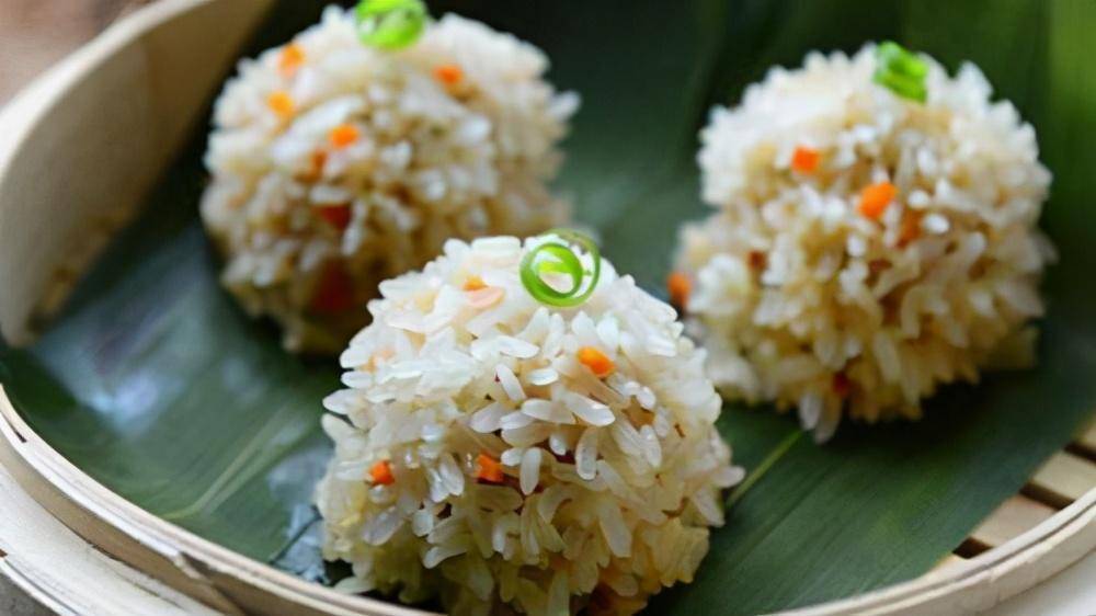 糯米肉丸豆腐酿汤，家常美食的温暖味道