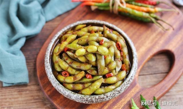 温暖身心，营养满分，毛豆肉汤的制作秘诀与功效解析