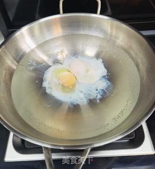 酸汤荷包蛋，美味与健康的完美融合