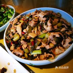 湘菜腌菜炒豆腐，家常美味，唤醒味蕾的乡愁