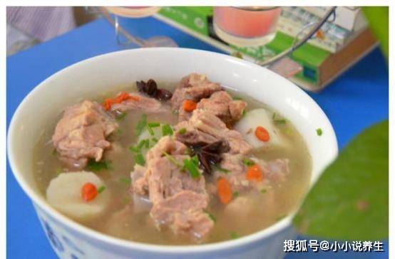 扣碗排骨冲汤的做法