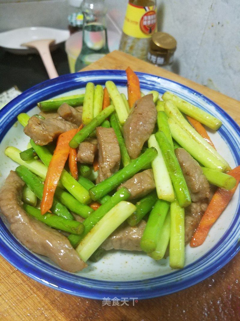 蒜苔牛柳的做法
