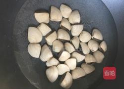 白贝豆腐煮汤的做法