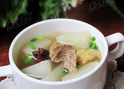 冬天里的暖胃佳品，牛肉炖豆腐的做法与功效解析