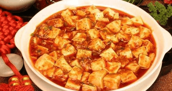 重庆煮豆腐，麻辣鲜香，家常美食的魅力解析