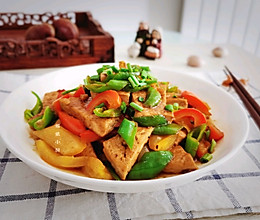 豆腐鲜烧，家常美味，营养满分，轻松入门的烹饪指南