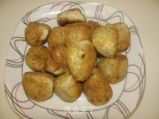 家常美食，豆腐鸡蛋炸丸子的美味与营养