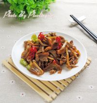 爆香美味，家常爆炒小河蚌的制作秘诀