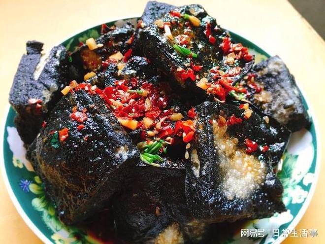 臭豆腐炒大豆，独特风味，营养满分，家常做法大揭秘